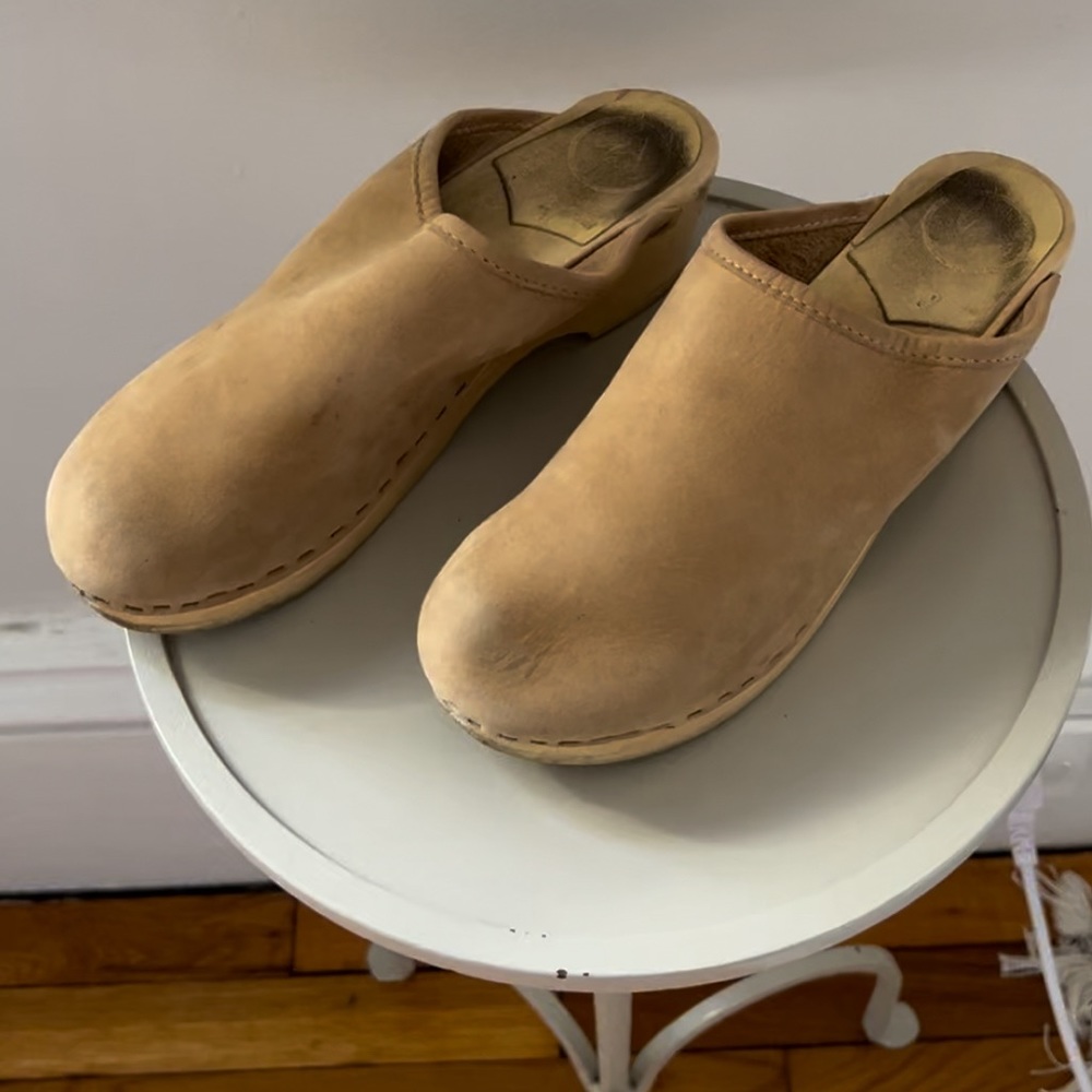 No. 6 Clog